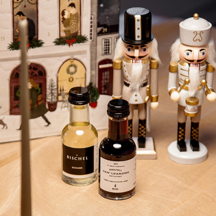 Vin Julekalender med 24 små flasker vin
