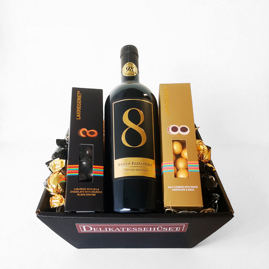 Gavekurv med prisvindende italiensk vin og lakrids og chokolade