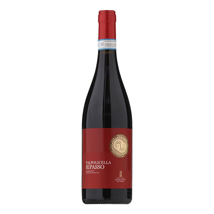 Flaske med Valpolicella Ripasso rødvin fra Cantina Castelnuovo del Garda i Italien.