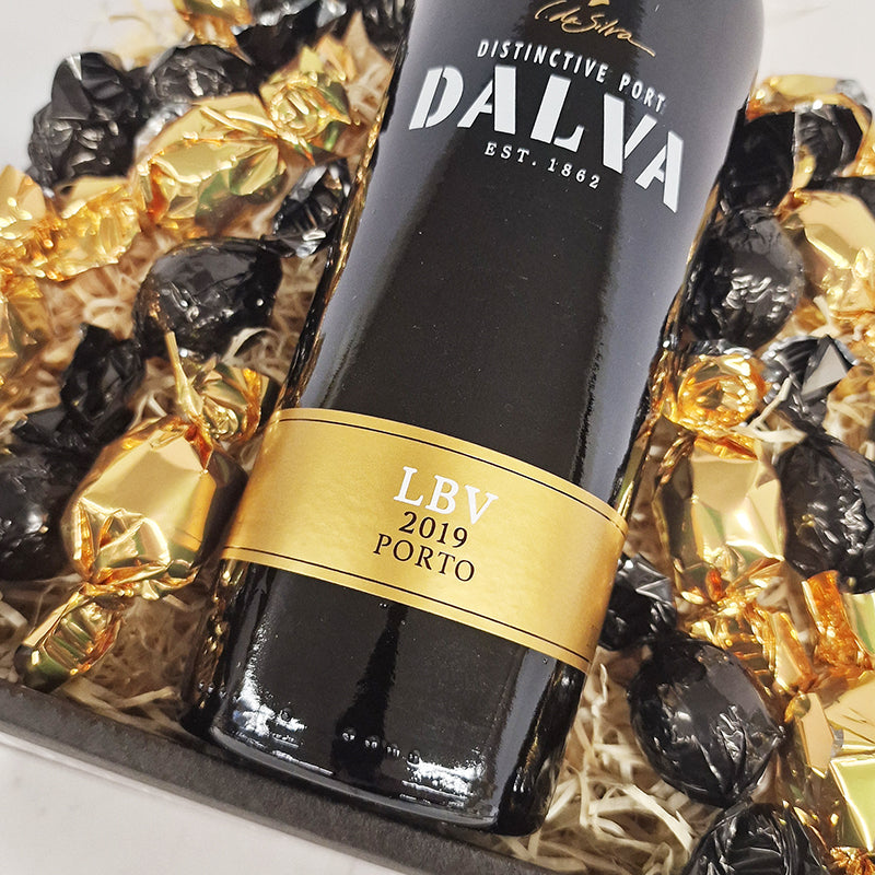 Gavekurv med chokoladekugler og portvin fra Dalva (LBV)