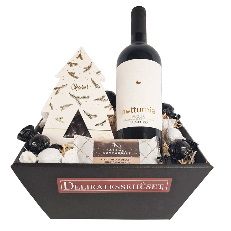 Julekurv med rødvin, chokoladedragerede mandler og en karamelbar