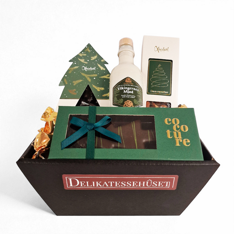 Julekurv med mjød, marcipanjuletræ og mandler