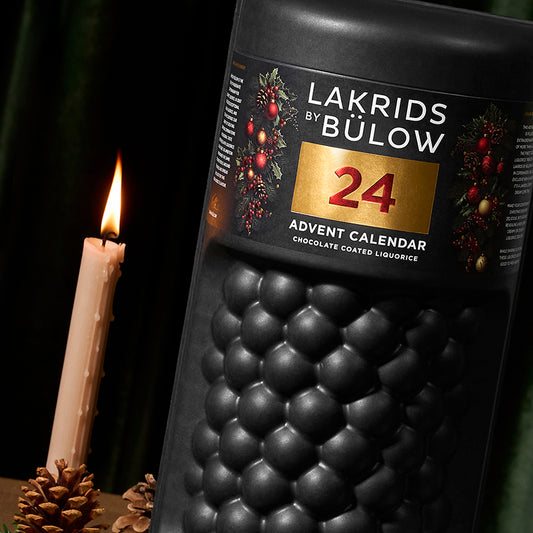 Familiejulekalender med fyldt med gourmetlakrids til 4 personer.	