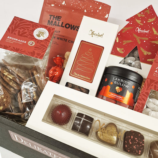 Smuk julekurv med søde lækkerier fra Danmarks førende gourmetbrands