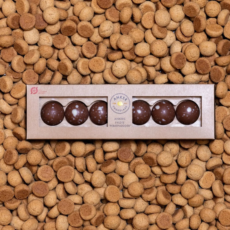 Ankers pebernødder i chokolade 6 stk. i Anker Chokolades originale æske