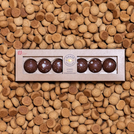 Ankers pebernødder i chokolade 6 stk. i Anker Chokolades originale æske