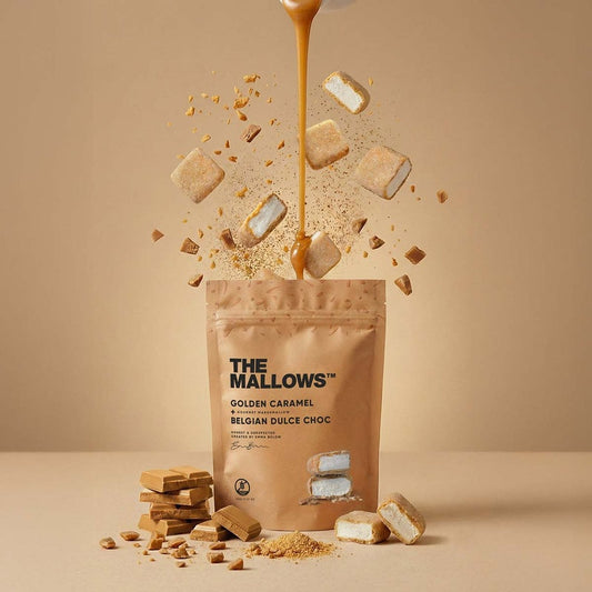 The Mallows Golden Caramel med pose og skumfiduser i scenen